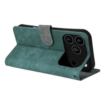 Green Wallet Case (iPhone 17 Pro)